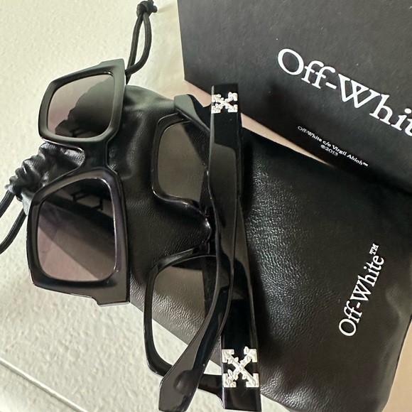 SOLD - Picture 4 of 4